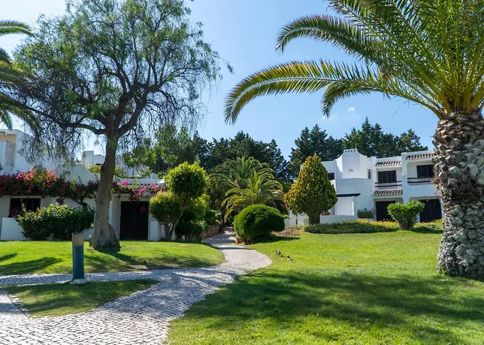 Luxury House - Golf & Tennis Court & Pool View Hébergement de vacances Albufeira