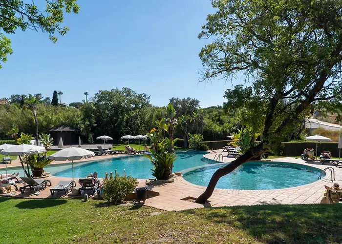 Luxury House - Golf & Tennis Court & Pool View Hébergement de vacances